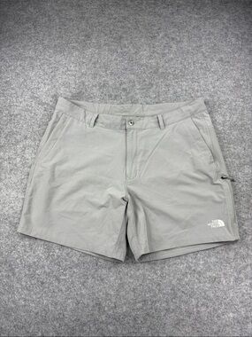 The North Face Men’s Light Gray Flat Front Shorts